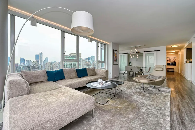 3307 1033 MARINASIDE CRESCENT - photo 4 of 25