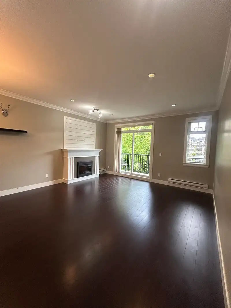 31 6383 140 STREET - photo 4 of 34