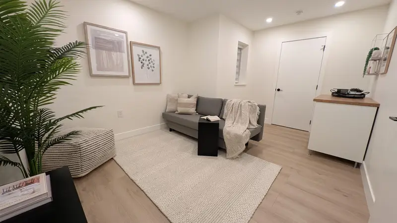 2 339 KEARY STREET - photo 2 of 25