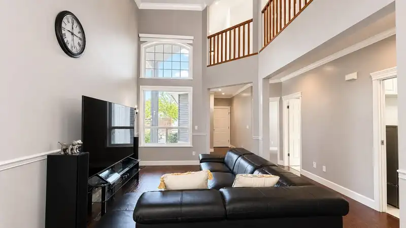 11839 DUNFORD ROAD - photo 2 of 37