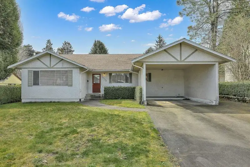 14752 106A AVENUE - photo 1 of 40