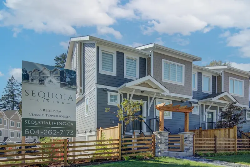 5 23108 LOUGHEED HIGHWAY - photo 1 of 17