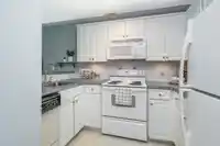 304 13959 16 AVENUE - thumbnail 6