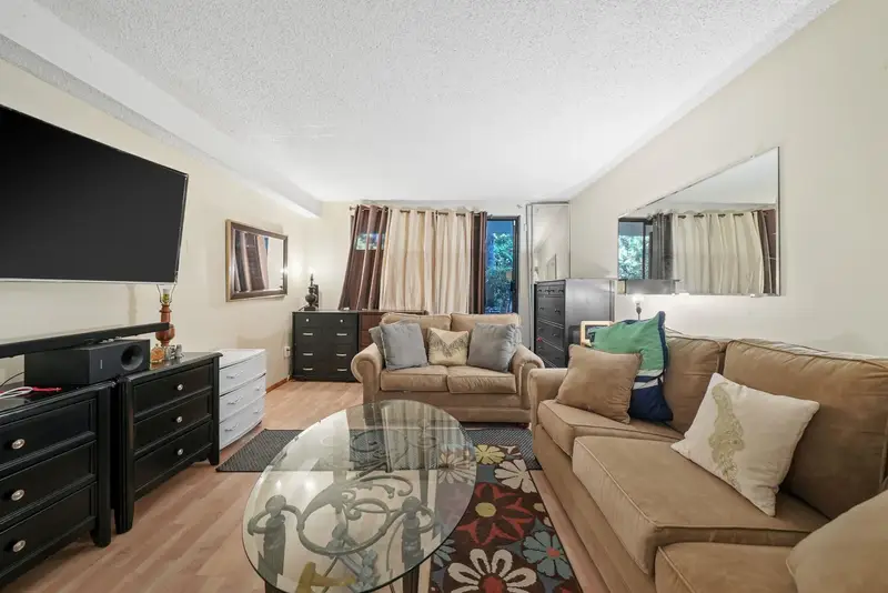 106 10626 151A STREET - photo 2 of 18