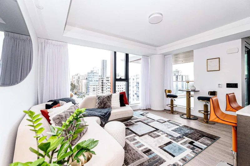 1506 1408 ROBSON STREET - photo 1 of 18