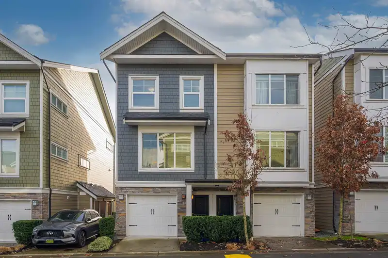 18 21150 76A AVENUE - photo 1 of 40