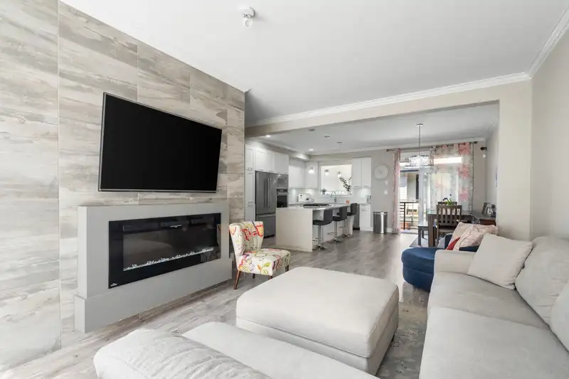 205 16488 64 AVENUE - photo 4 of 40