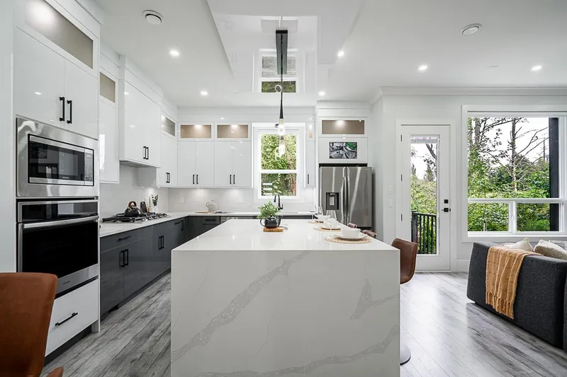 7518 205A STREET - photo 4 of 25