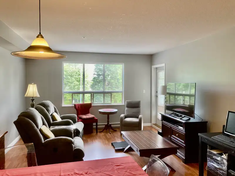209 16068 83 AVENUE - photo 4 of 18