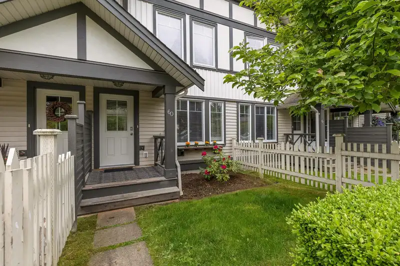 60 4401 BLAUSON BOULEVARD - photo 1 of 18