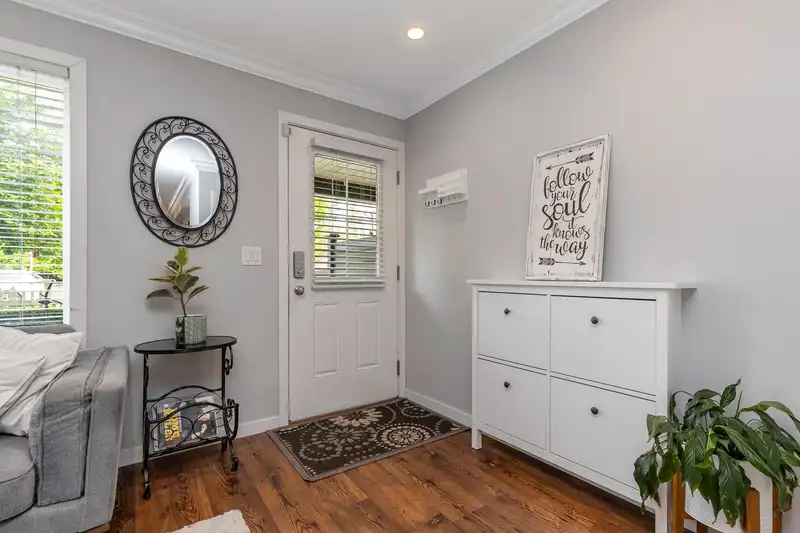 60 4401 BLAUSON BOULEVARD - photo 2 of 18