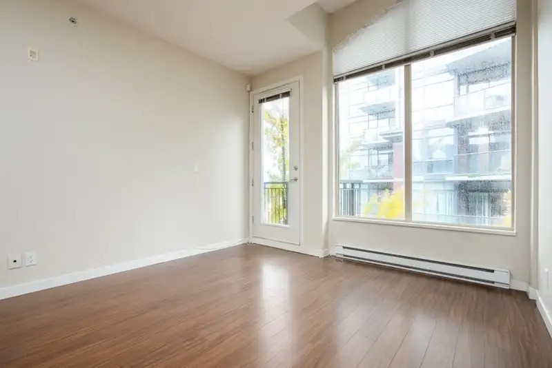 408 10455 UNIVERSITY DRIVE - photo 4 of 21