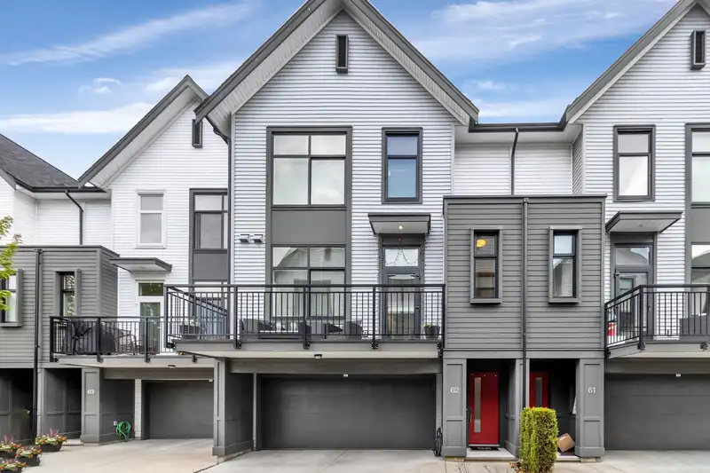 62 17555 57A AVENUE - photo 1 of 23