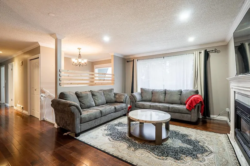 20510 48A AVENUE - photo 3 of 25