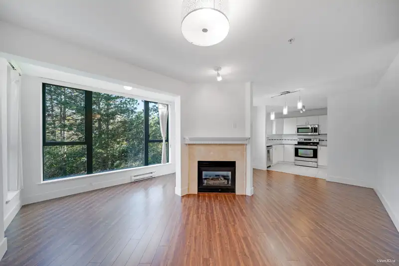 302 175 E 10TH STREET - photo 2 of 28