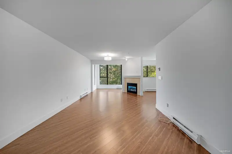 302 175 E 10TH STREET - photo 4 of 28
