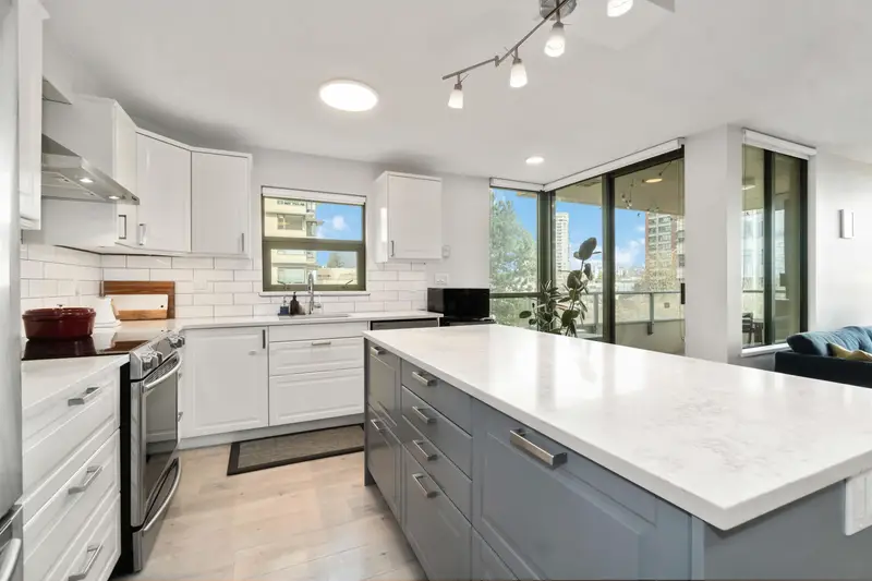 440 7288 ACORN AVENUE - photo 2 of 25