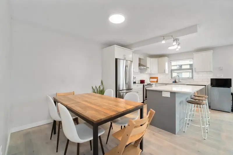 440 7288 ACORN AVENUE - photo 3 of 25