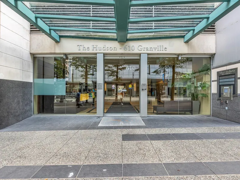 1710 610 GRANVILLE STREET - photo 3 of 14