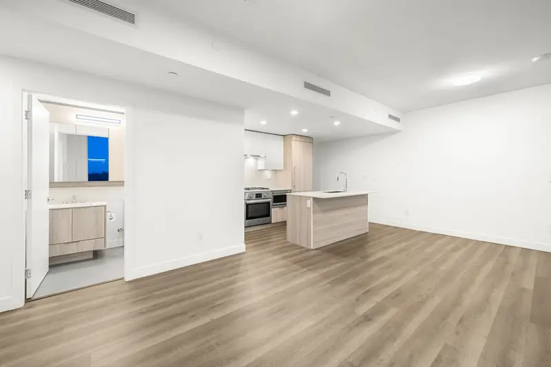 1106 901 LOUGHEED HIGHWAY - photo 2 of 25