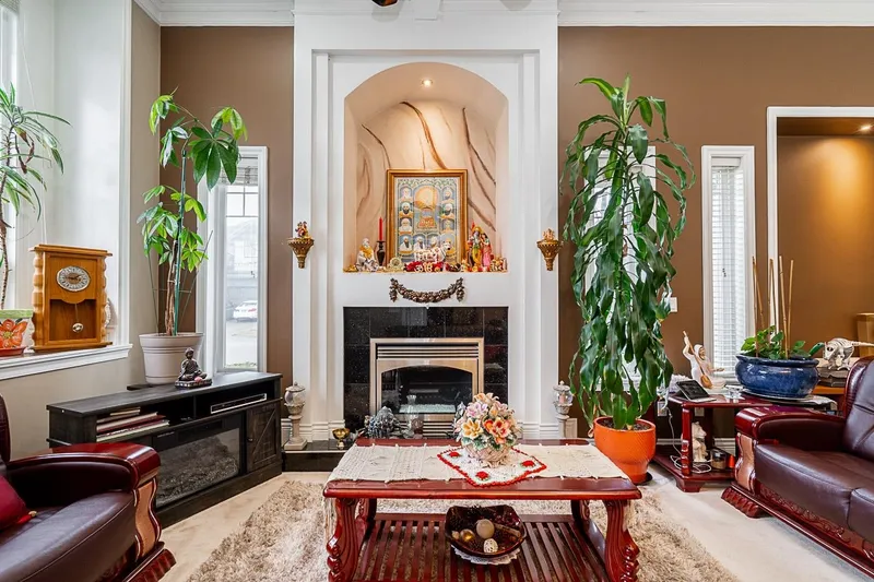 7673 146A STREET - photo 1 of 25