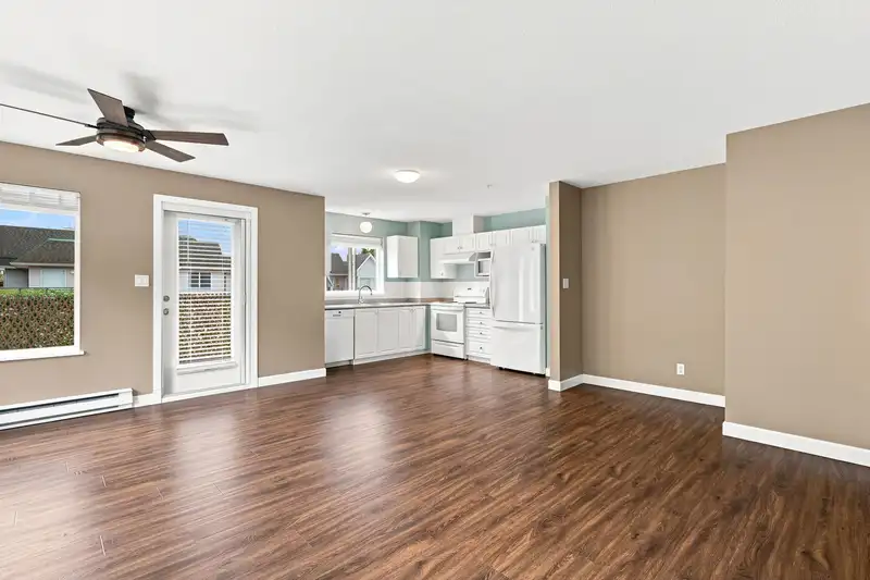 412 33718 KING ROAD - photo 4 of 28