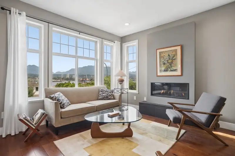 2808 WALL STREET - photo 3 of 39