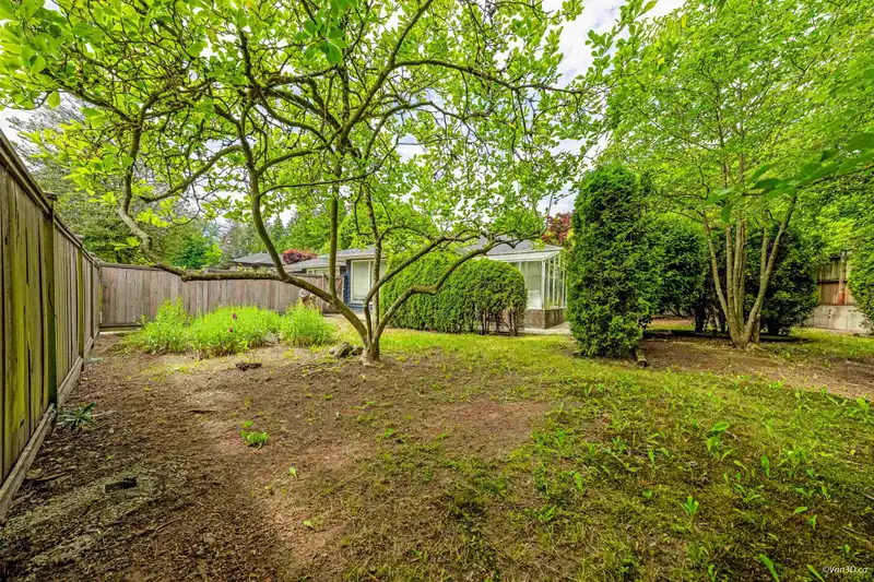 1116 RIDGEWOOD DRIVE - photo 2 of 31