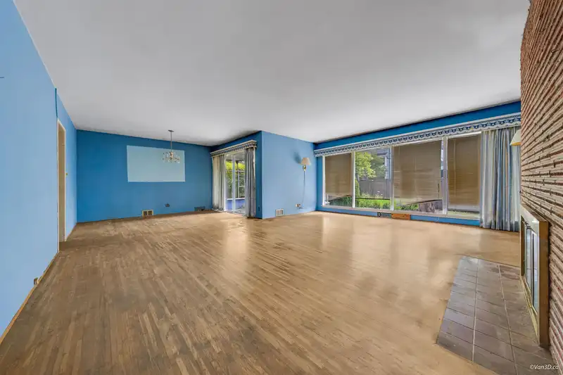 1116 RIDGEWOOD DRIVE - photo 4 of 31
