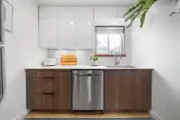 140 2390 MCGILL STREET - thumbnail 2
