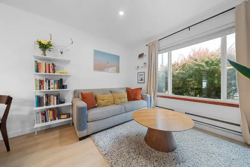 140 2390 MCGILL STREET - photo 4 of 30