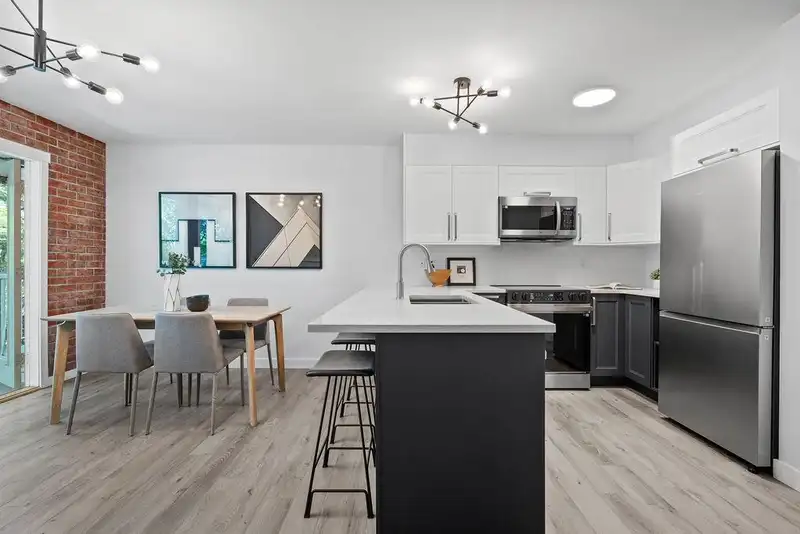 129 12711 64 AVENUE - photo 1 of 28