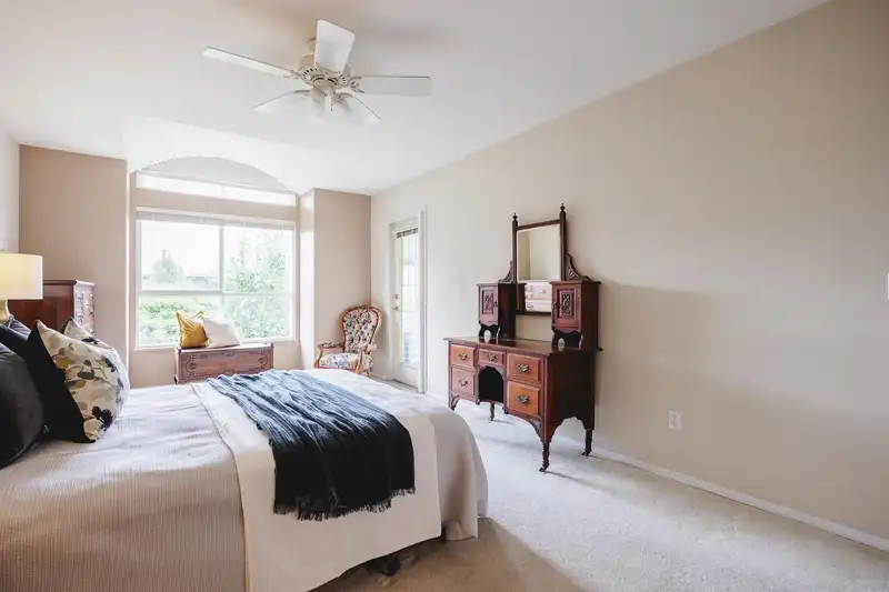 305 20381 96 AVENUE - photo 2 of 40
