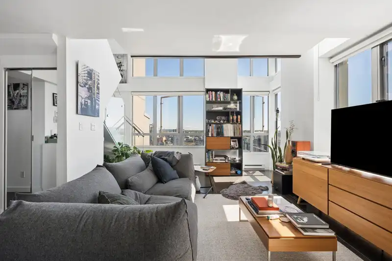2601 1238 RICHARDS STREET - photo 2 of 40