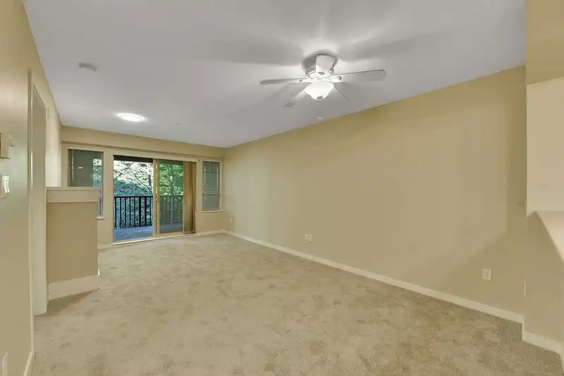408 2959 SILVER SPRINGS BOULEVARD - photo 2 of 38
