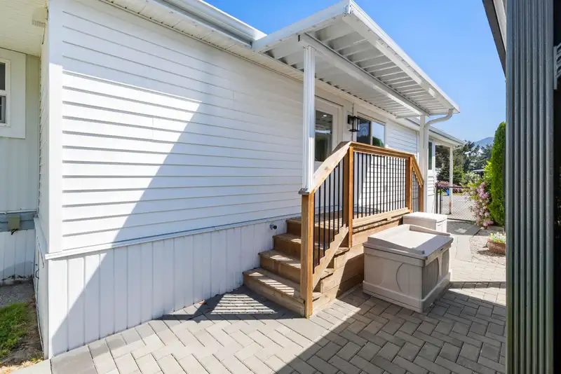 23 45640 WATSON ROAD - photo 4 of 33
