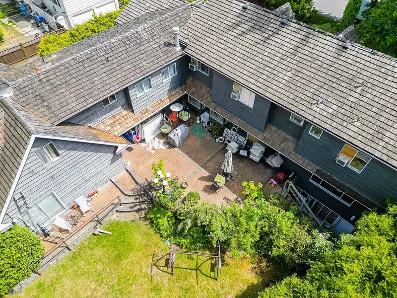 1461 W 49TH AVENUE - photo 4 of 26
