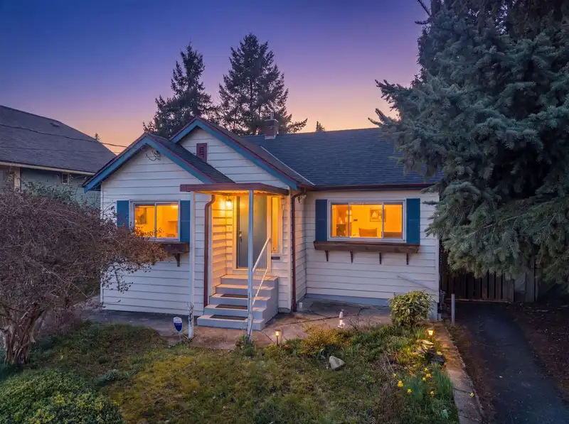 521 GARFIELD STREET - photo 1 of 36