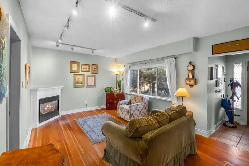 521 GARFIELD STREET - photo 2 of 36