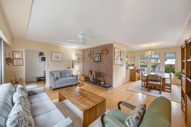 8608 BULLER AVENUE - photo 4 of 25