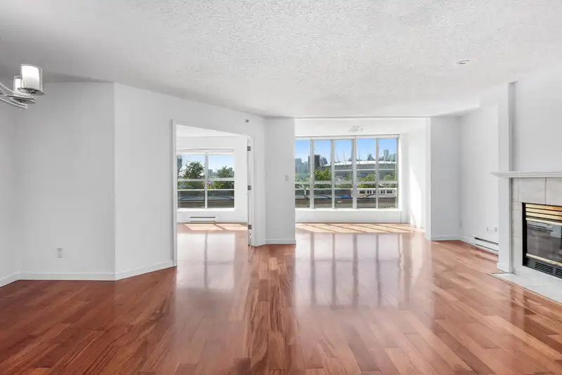 402 1188 QUEBEC STREET - photo 4 of 31
