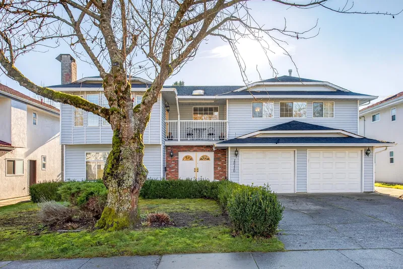 15110 95A AVENUE - photo 2 of 25