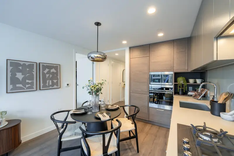 1304 5685 HALLEY AVENUE - photo 4 of 23