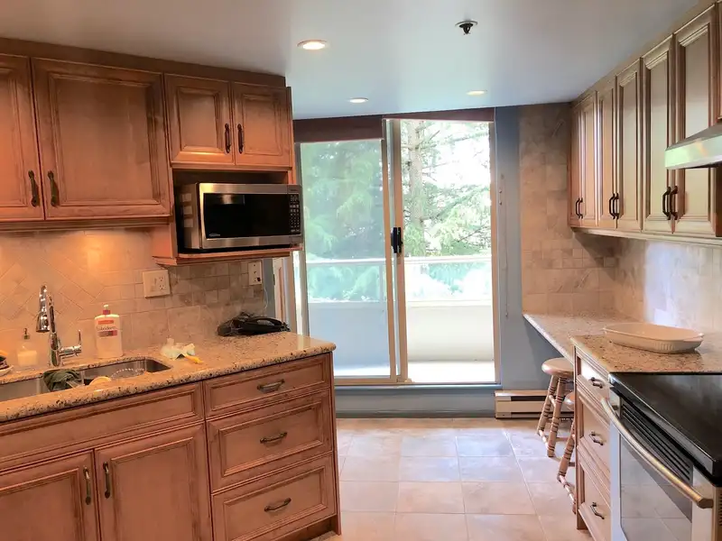 304 728 FARROW STREET - photo 3 of 25