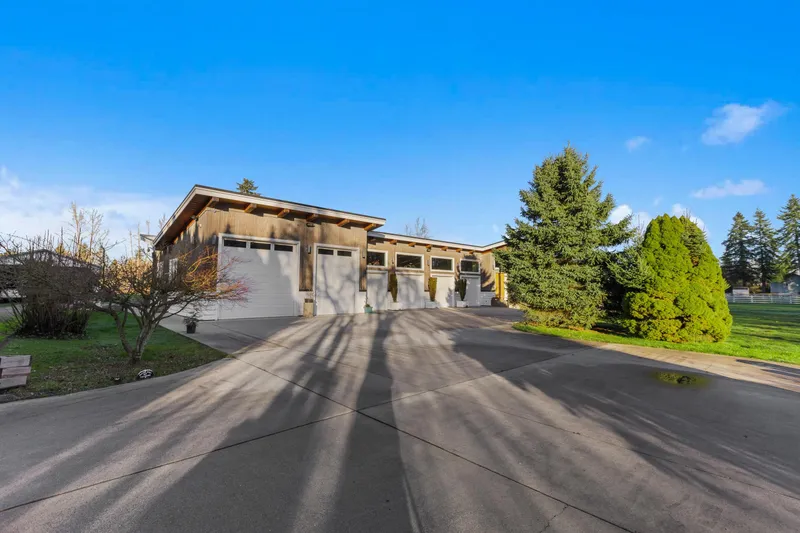 24509 36 AVENUE - photo 2 of 25