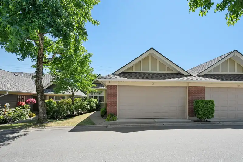 23 15450 ROSEMARY HEIGHTS CRESCENT - photo 2 of 40