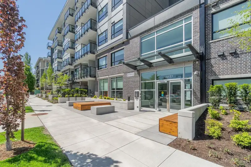 107 10777 138 STREET - photo 2 of 19