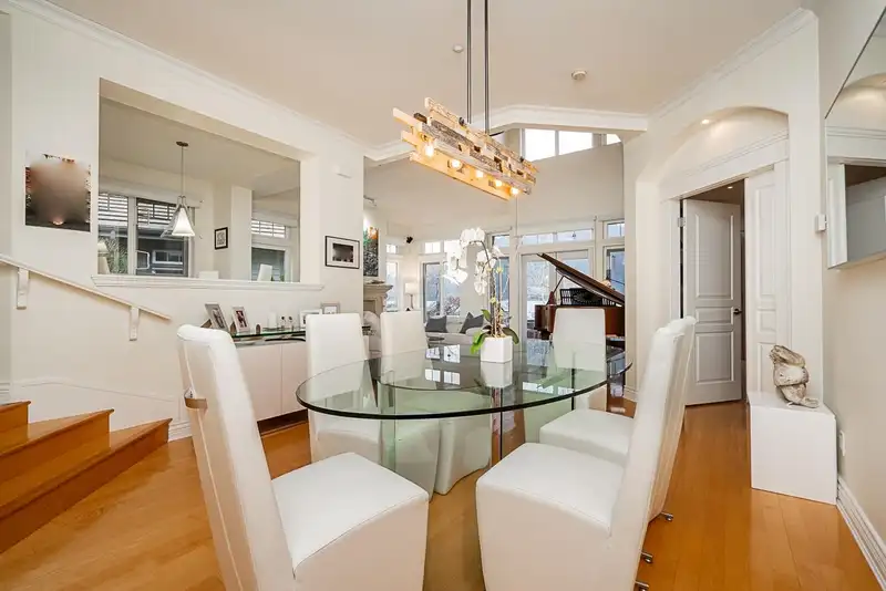 36 BEACH DRIVE - photo 4 of 40