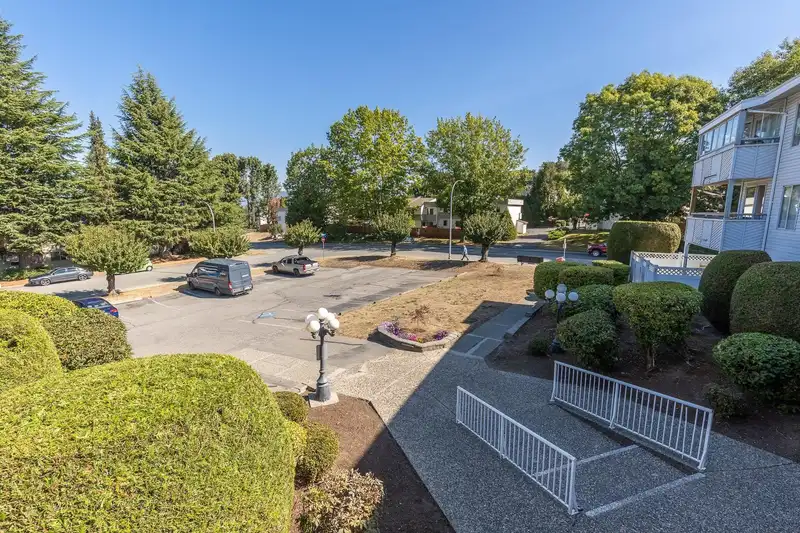 307 32950 AMICUS PLACE - photo 4 of 24