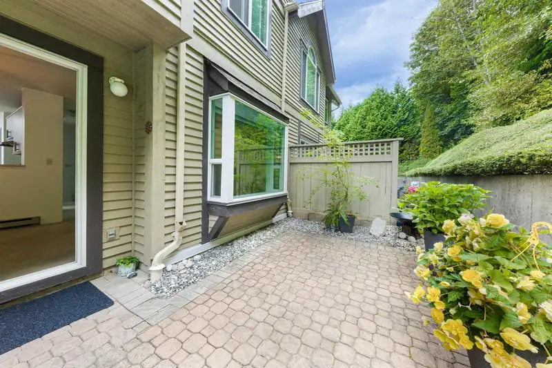 32 2736 ATLIN PLACE - photo 3 of 26